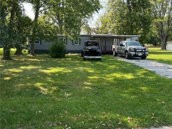 616 S 4th Ave, Danville, IL 61832