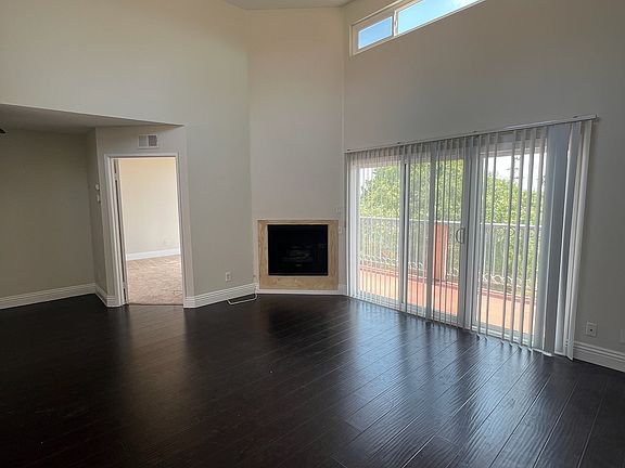 2nd image of 820 Redondo Ave #54e28488d