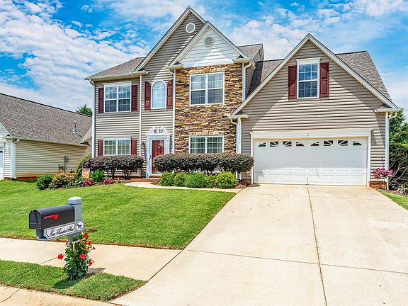 2nd image of 209 Grimes Dr