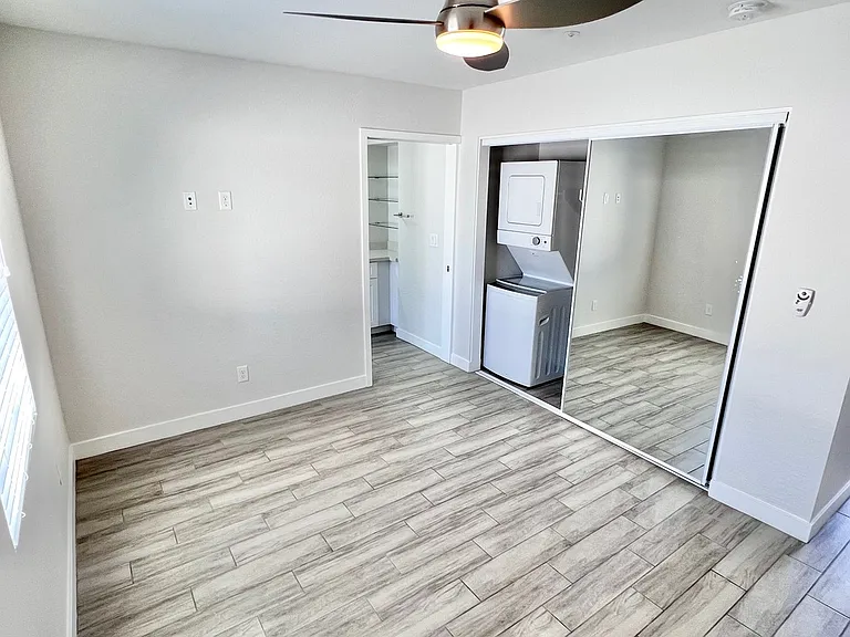 70 E Mitchell Dr #201 — Photo 15