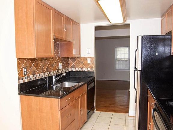 5th image of 4819 Nash Dr