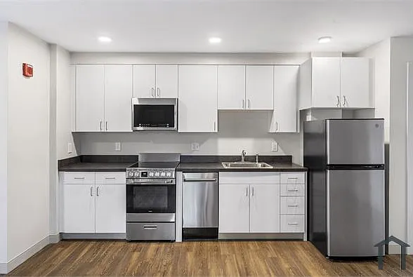 1904 Sansom St #202 — Photo 17