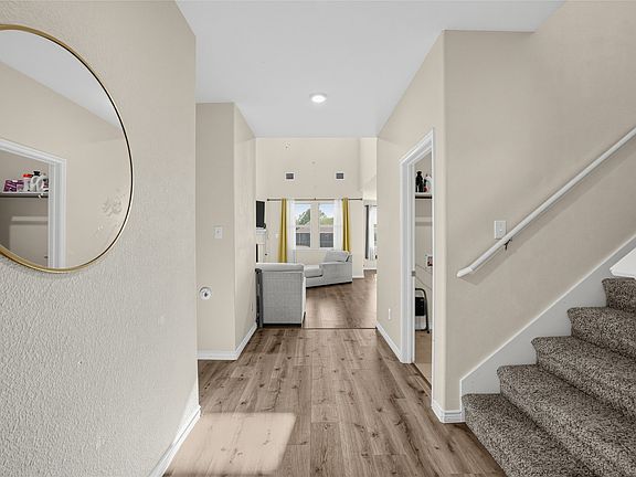 4th image of 302 Cliffmere Dr