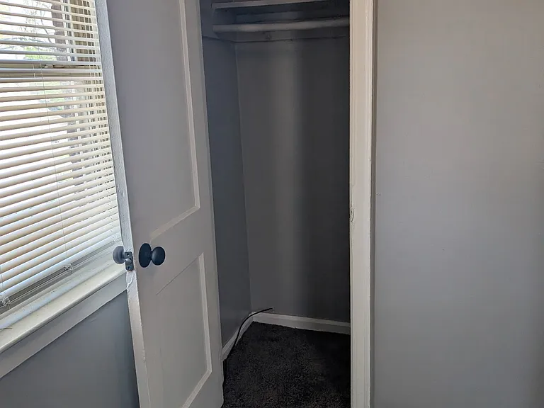 Oakman-Belleterre Apartments — Photo 33