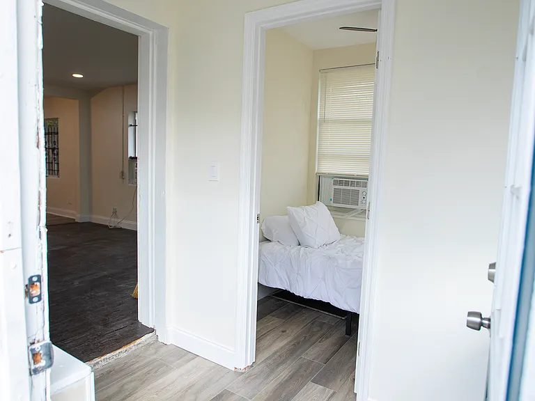 1355 W 13th St — Photo 12