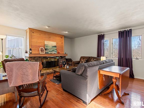 4th image of 2816 W Richwoods Blvd