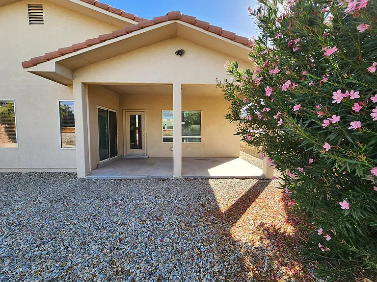 2777 Conventry 2777 Coventry — Photo 48