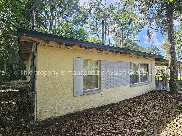 9831 Ridge Blvd — Photo 18