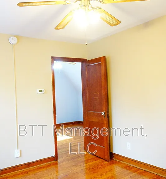 806 Houston Ave #2 — Photo 8