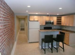 710 7th St SE #B1, Washington, DC 20003