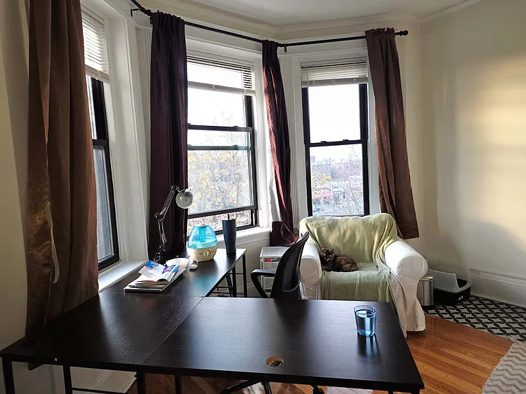1258 Commonwealth Ave — Photo 3