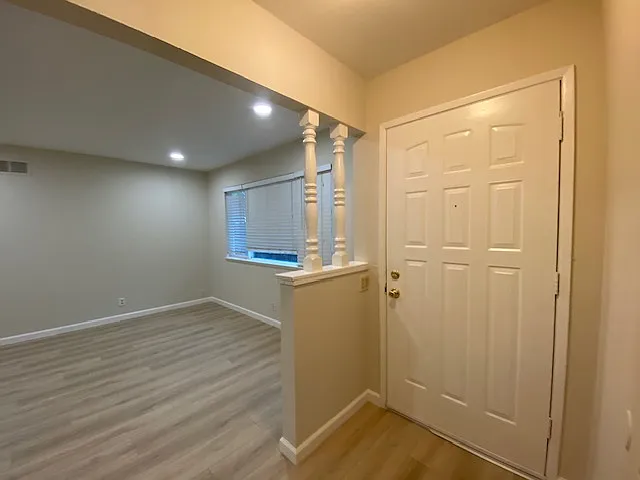 7333 Glenoaks Way — Photo 4