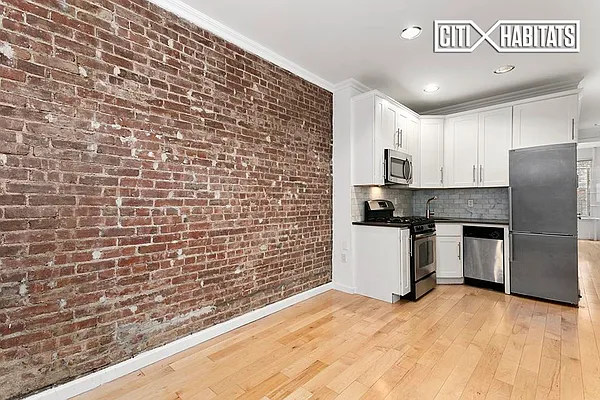 Rented by Corcoran | media 21