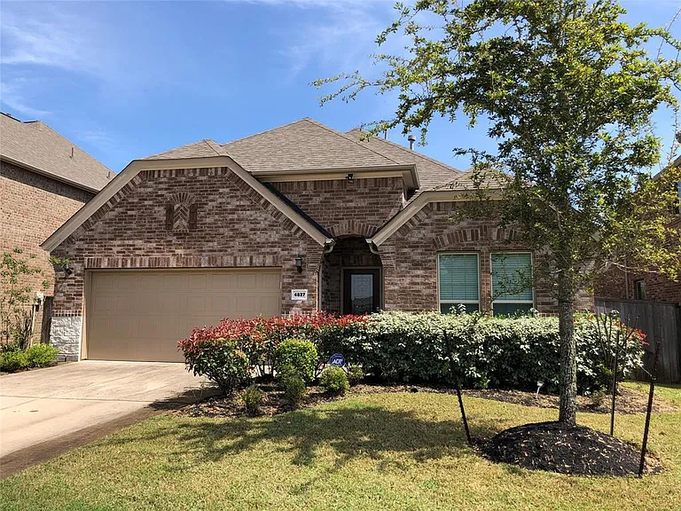 4827 Terrance Fall Dr — Photo 6