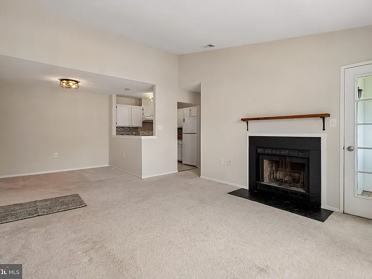 7822 Harrowgate Cir #D — Photo 5
