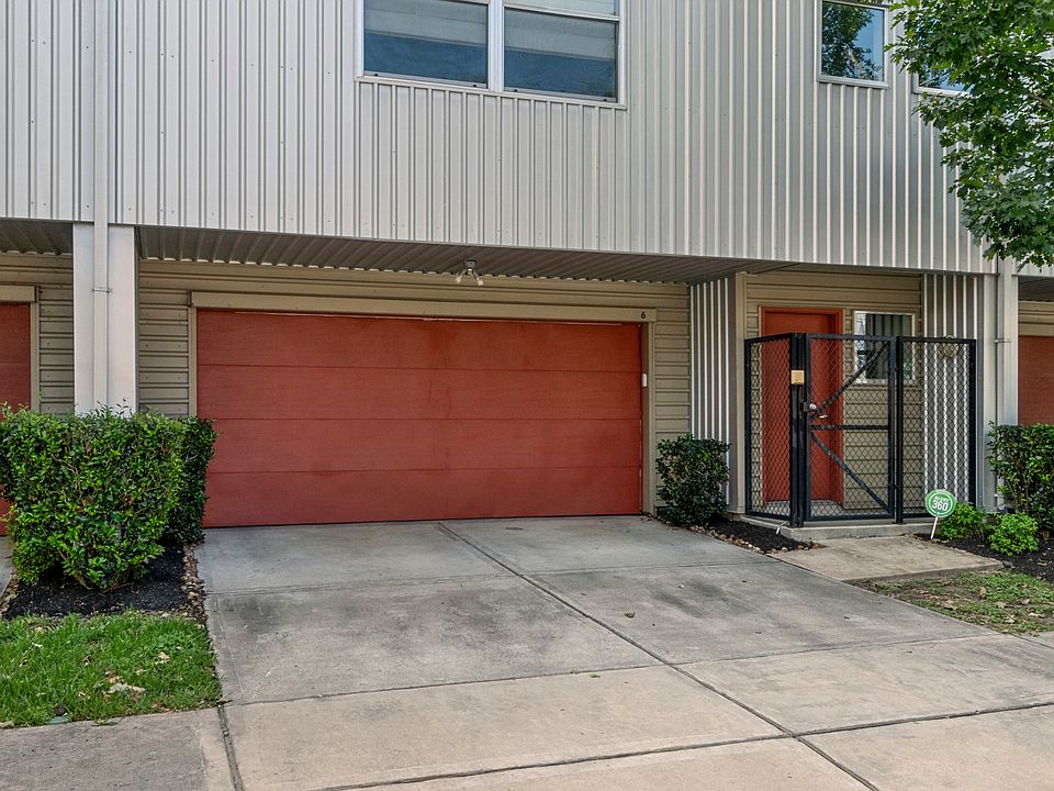 1st image of 6 N Ennis St