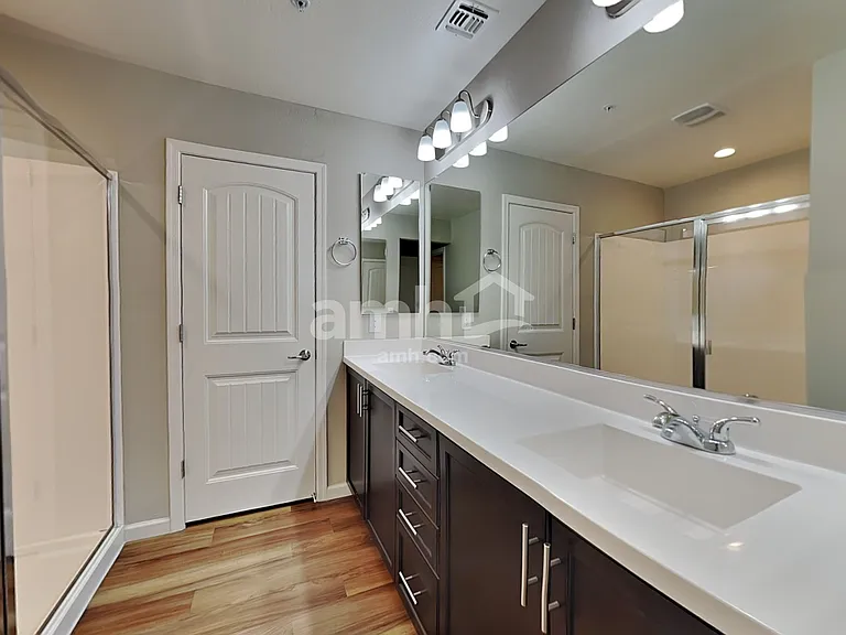 20740 W Thomas Rd — Photo 11