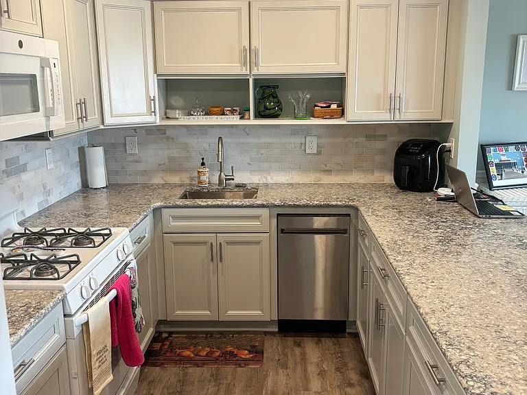 709 Ocean Ave #15 — Photo 5