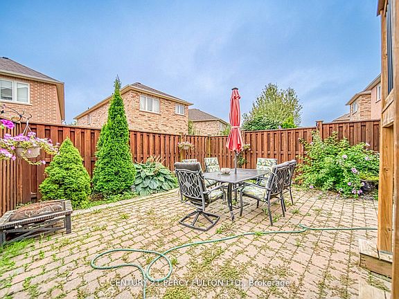 4th image of 107 Venice Gate Dr