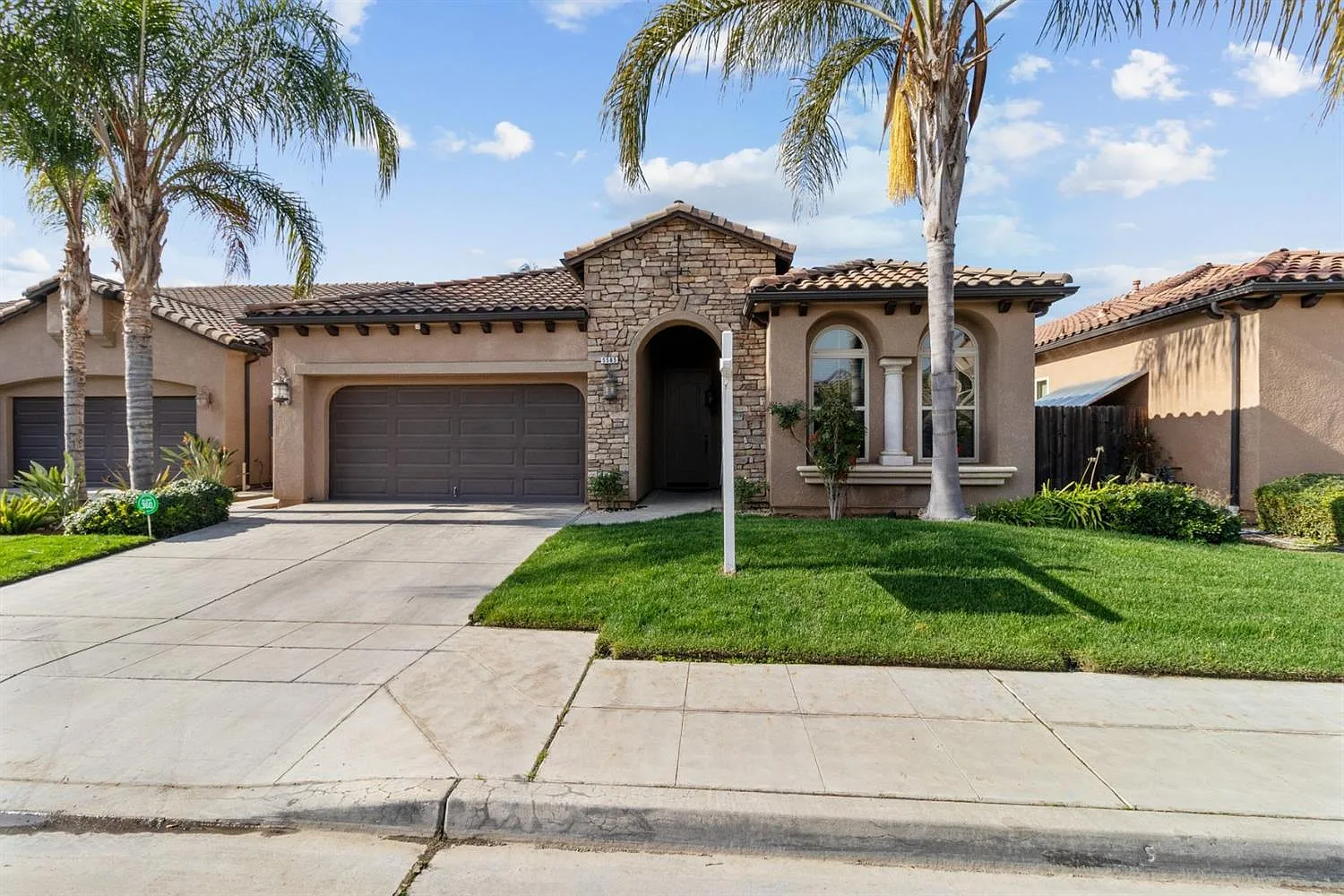 5585 N La Ventana Ave photo 1