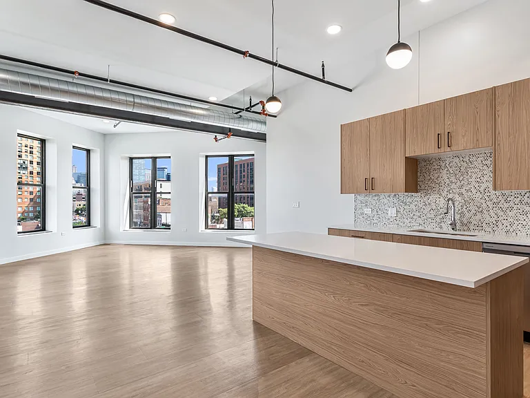 805 N. Milwaukee — Photo 10