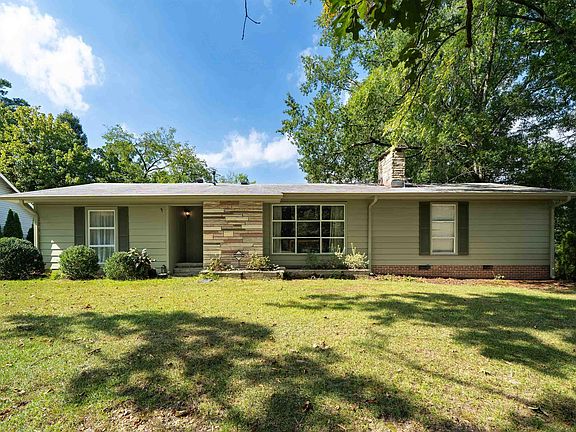2nd image of 747 Rose Dr