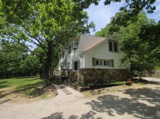 8901 N Beards Bluff Ln, Fair Grove, MO 65648