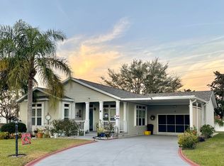 7213 Flowering Tree Cir, Groveland, FL 34736