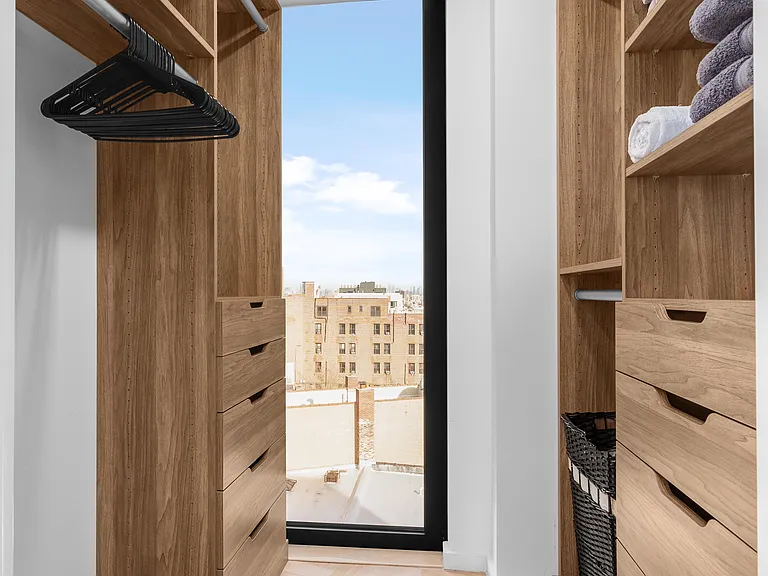 805 Washington Ave #6D — Photo 11