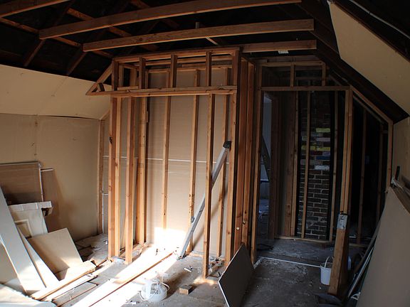 3rd image of 217 SW Tyler St