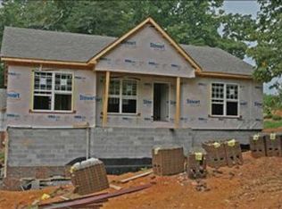 1304 Oak Hill Dr, Clarksville, TN 37040