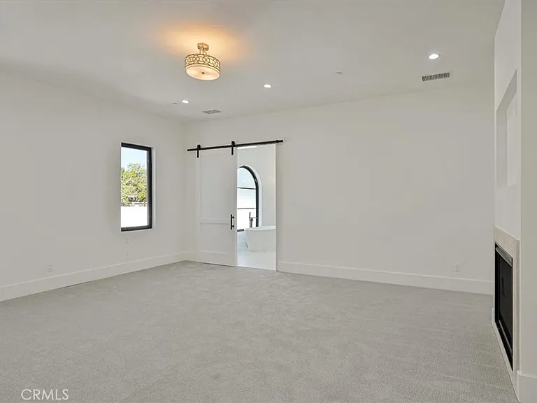 5520 Woodlake Ave — Photo 15