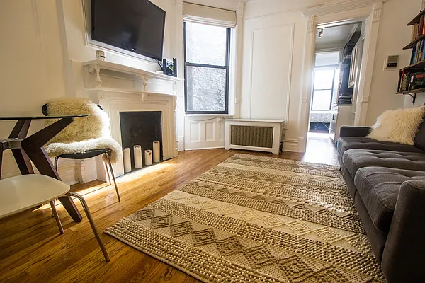 Rented by Maz Group NY | media 10