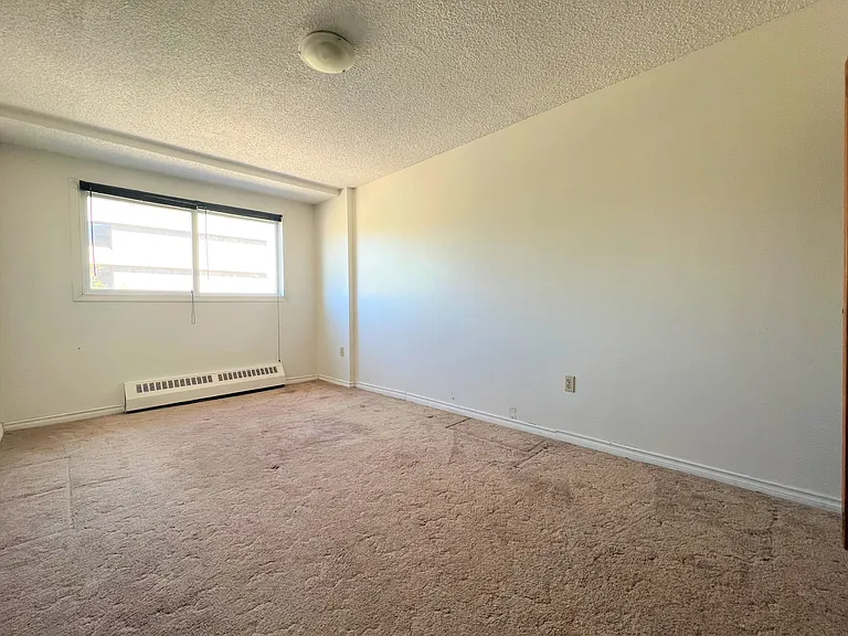 2249 Cornwall St — Photo 14