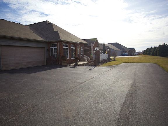 4th image of 1376 Clearvista Dr