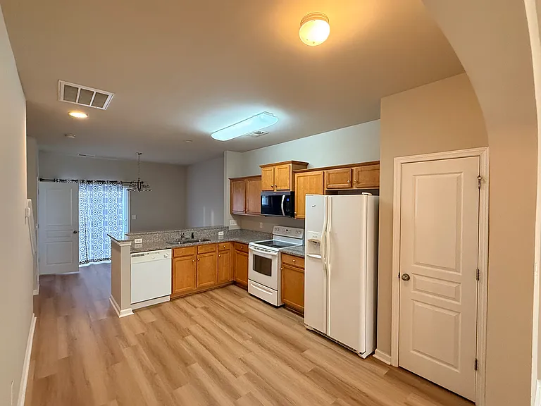 12668 Persimmon Tree Dr — Photo 3