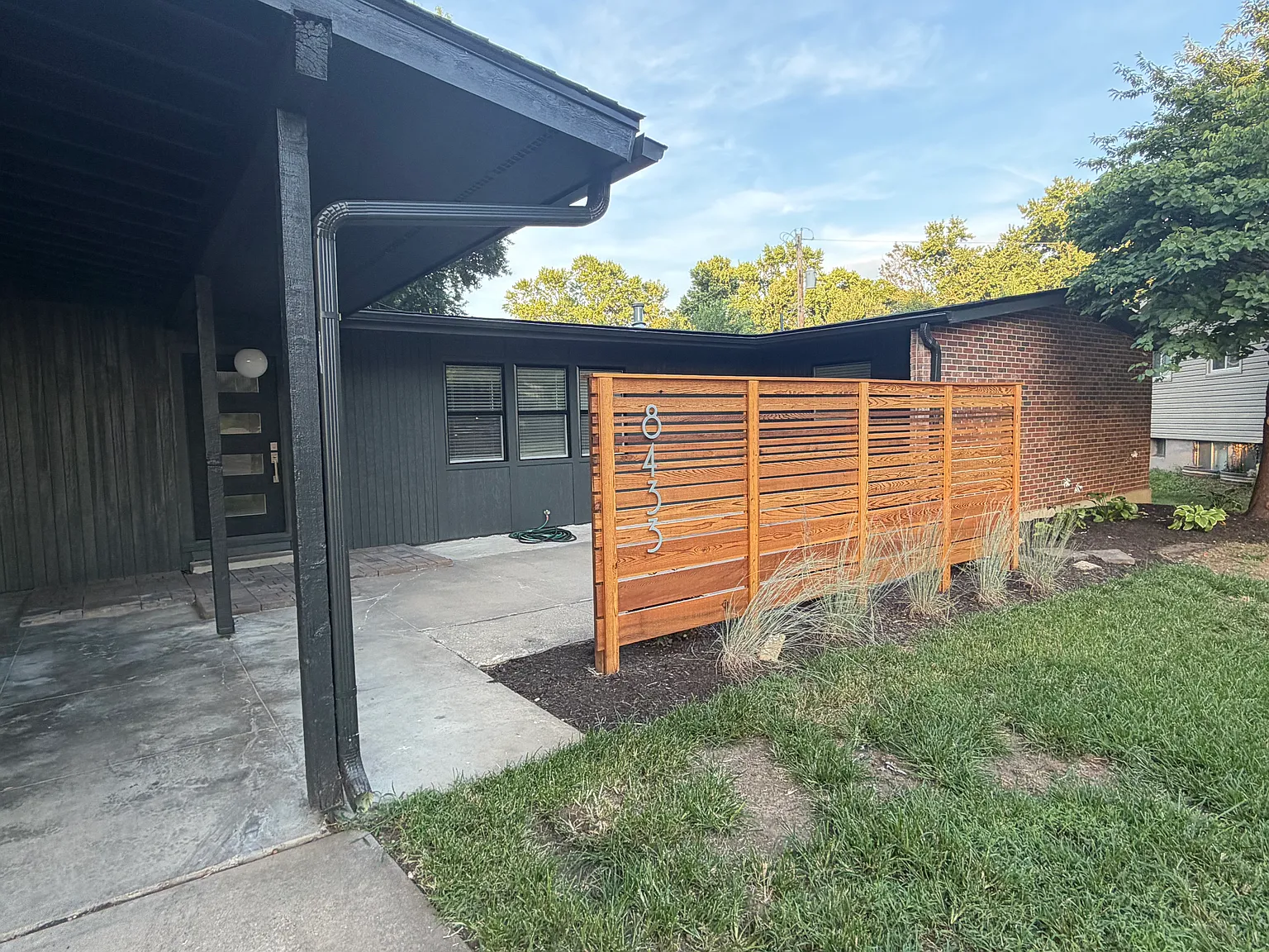 3 bed, 1592 sqft, $2,300 — Photo 2