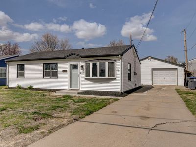 2902 Twin City Dr, Council Bluffs, IA, 51501