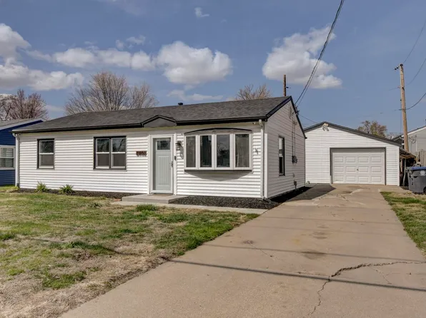 2902 Twin City Dr, Council Bluffs, IA 51501