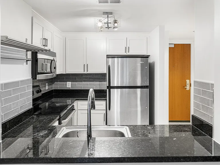 1150 K St NW #311 — Photo 5