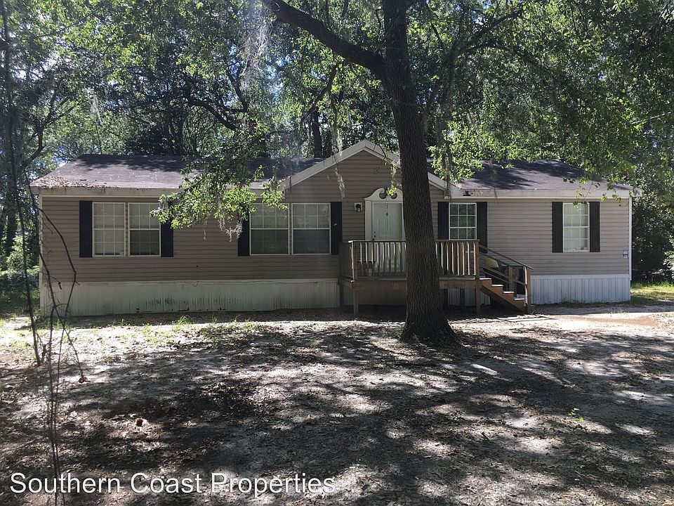 1st image of 3853 SE Arnold Dr