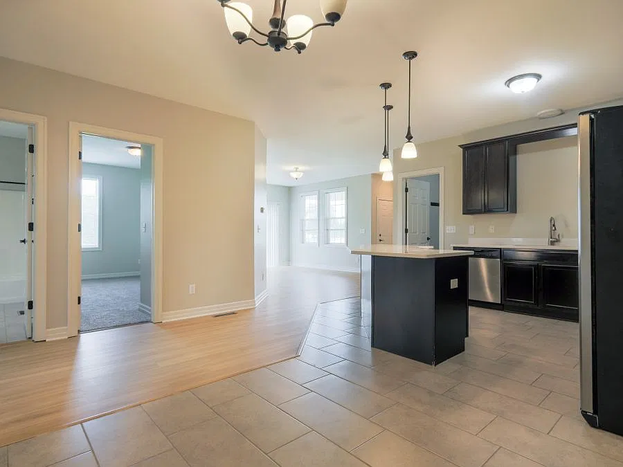 3 bed, 1610 sqft, $2,200 — Photo 2