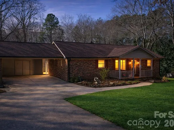 1405 Crowders Creek Rd, Gastonia, NC 28052