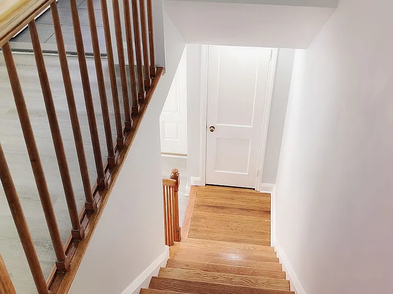 4 Winthrop Ct — Photo 4