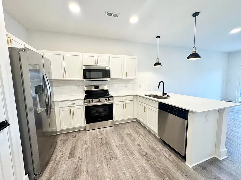175 Black St W #203 — Photo 9