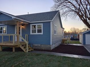 209 S Burke St, Versailles, MO 65084