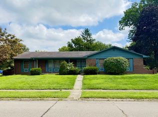 711 Brushwood Ln, Greenwood, IN 46142
