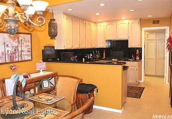 3rd image of 101 Iron Mountain Ct