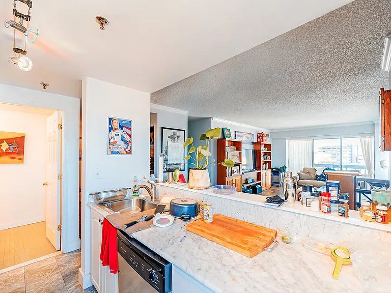 15 N Beacon St #1 — Photo 8