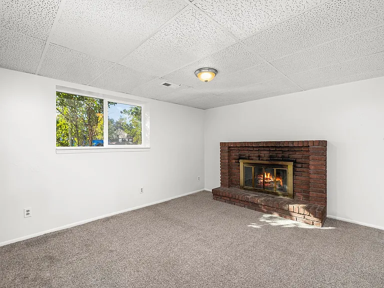 6585 S 5135 W — Photo 6